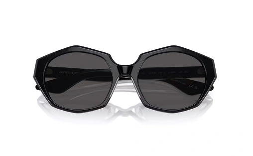 عینک آفتابی الیور پیپلز فریم کائوچویی عدسی بیضی و حدقه چند ضلعی مشکی براق به همراه عدسی دودی - عکس از زاویه بسته عینک