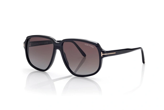 عینک آفتابی کائوچویی مربعی تام فورد با بدنه مشکی و عدسی قهوه‌ای طیف‌دار - زاویه سه‌رخ