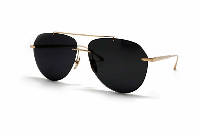 عینک آفتابی طلایی گریف پولاریزه دسته طلایی شیشه سبز شوپارد - زاویه سه رخ