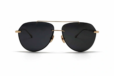 عینک آفتابی طلایی گریف پولاریزه دسته طلایی شیشه سبز شوپارد - زاویه روبرو