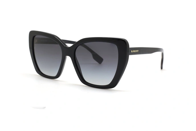 عینک آفتابی زنانه بربری فریم کائوچویی پروانه ای مشکی و عدسی دودی طیف دار - عکس از زاویه سه رخ