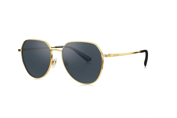 عینک آفتابی بولون - BOLON BL7073 - فریم طلایی و شیشه مشکی - اپتیک وحدت - عکس زاویه سه رخ