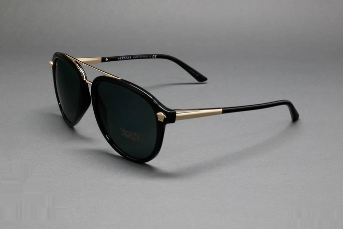 آفتابی ورساچه مدل 4341 - عکاسی وحدت - زاویه سه رخ