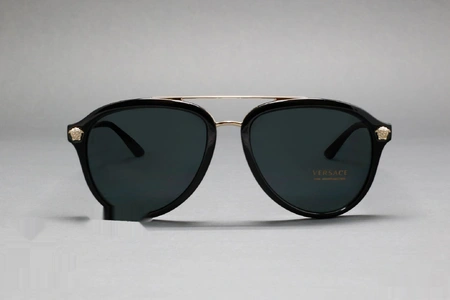 آفتابی ورساچه مدل 4341 - عکاسی وحدت - زاویه روبرو