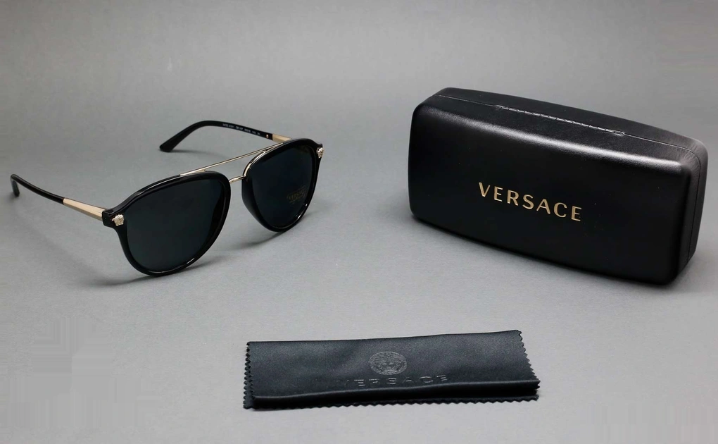 آفتابی ورساچه مدل 4341 - عکاسی وحدت - با جلد و دستمال