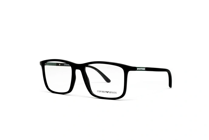 عینک طبی امپریو آرمانی فریم کائوچویی مربعی رنگ مشکی  - عکاسی وحدت -  عکس از زاویه سه رخ