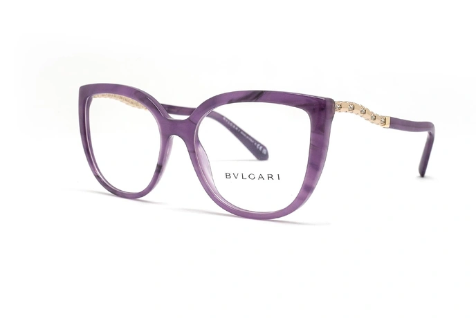 عینک طبی کائوچویی فلزی نگین دار بنفش رنگ بولگاری - عکاسی وحدت - زاویه سه رخ