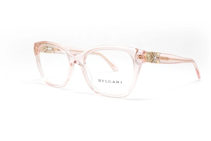 عینک طبی کائوچویی شیشه ای صورتی رنگ نگین دار بولگاری - عکاسی وحدت - زاویه سه رخ