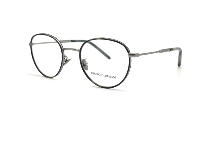 عینک طبی جورجیو آرمانی فریم فلزی گرد رنگ مشکی نقره ای - عکس از زاویه سه رخ