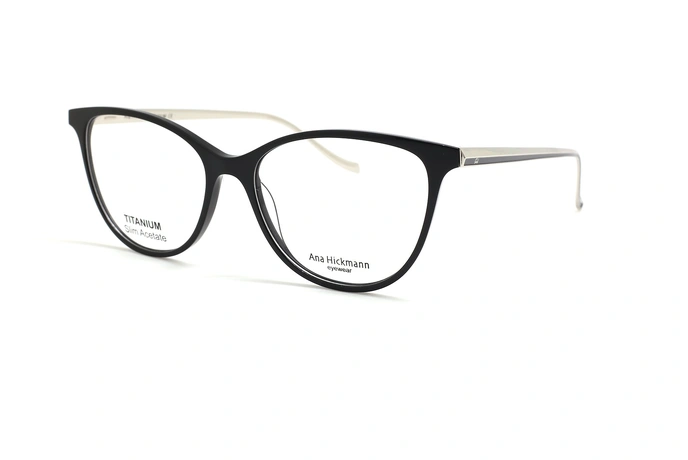 عینک طبی زنانه آناهیکمن فریم گربه ای کائوچویی مشکی با دسته تیتانیومی نقره ای - عکس از زاویه سه رخ
