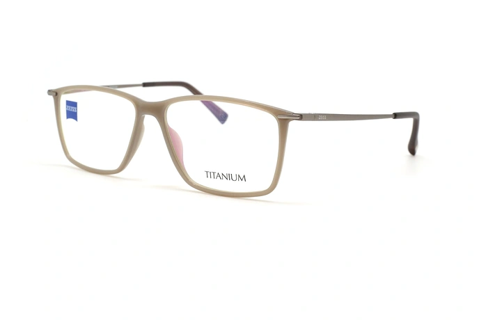 عینک طبی تیتانیوم مستطیلی زایس ZEISS ZS20017  - رنگ قهوه ای روشن و تیره - عکس زاویه سه رخ 