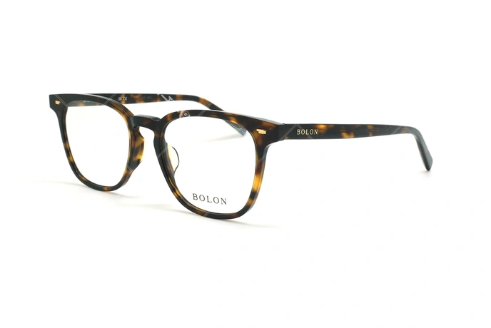 عینک طبی مربعی بولون - BOLON BJ3016 - قهوه ای هاوانا - عکاسی وحدت - زاویه سه رخ 