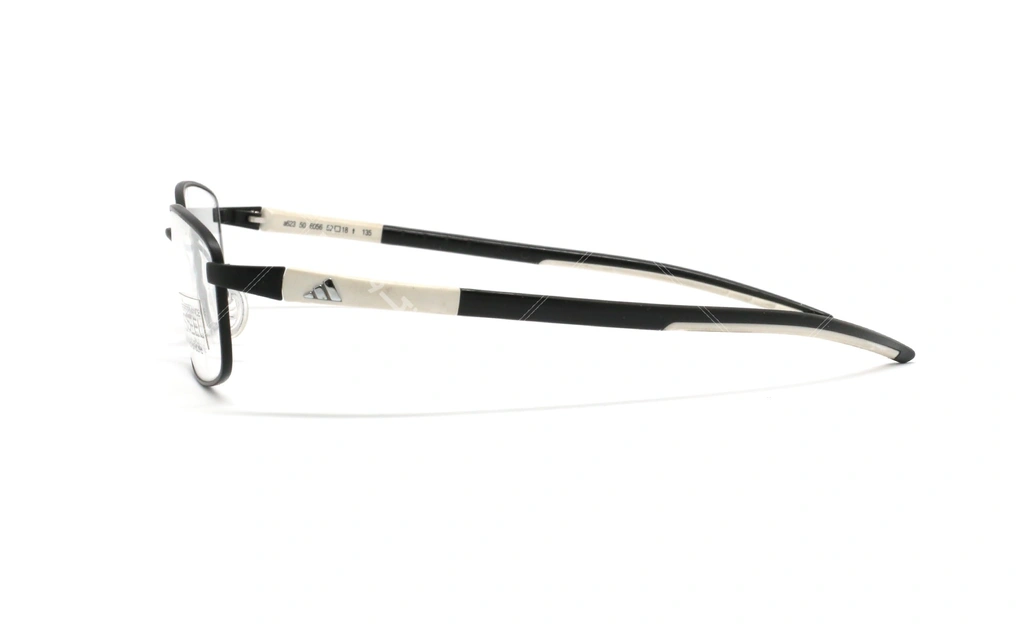 عینک طبی ادیداس - فلزی - فریم مشکی و سفید - عکاسی وحدت - زاویه کنار