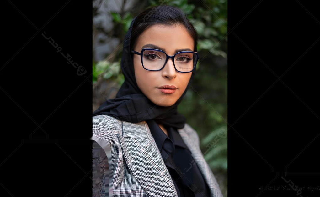 عینک طبی مربعی شکل بزرگ سرمه ای رنگ دولچه گابانا