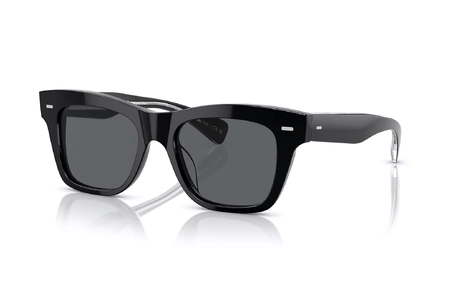 عینک آفتابی پروانه‌ای الیورپیپلز مدل OV5542SU - عکس از زاویه سه رخ