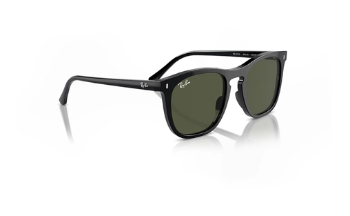 عینک آفتابی مربعی ری بن مدل RB2210 - فریم مشکی به همراه عدسی سبز - عکس از زاویه سه رخ