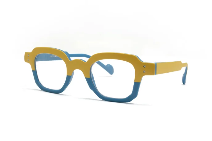 عینک طبی خاص مربعی دو رنگ آبی زرد - زاویه سه رخ
