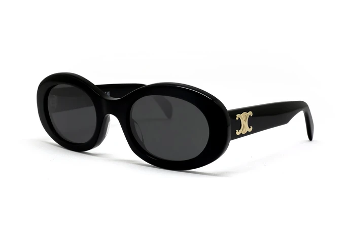 عینک آفتابی کائوچویی ترند سلین مشکی - زاویه سه رخ